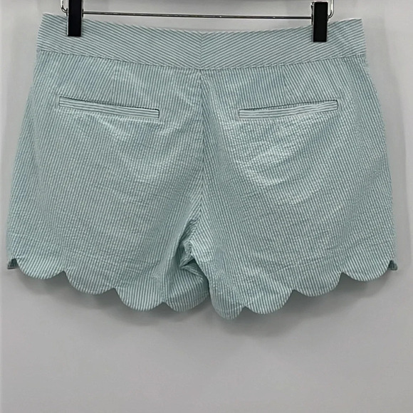 Lilly Pulitzer Buttercup Striped Seersucker Shorts - Size 2 - Picture 3 of 6
